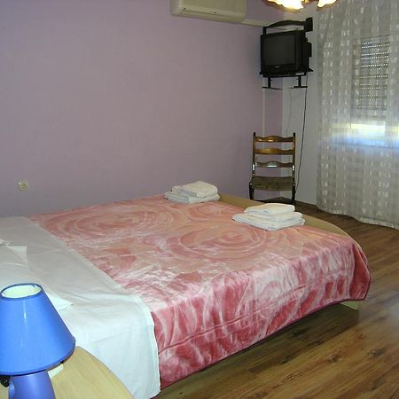 Apartment Julija Krk Town Exterior foto